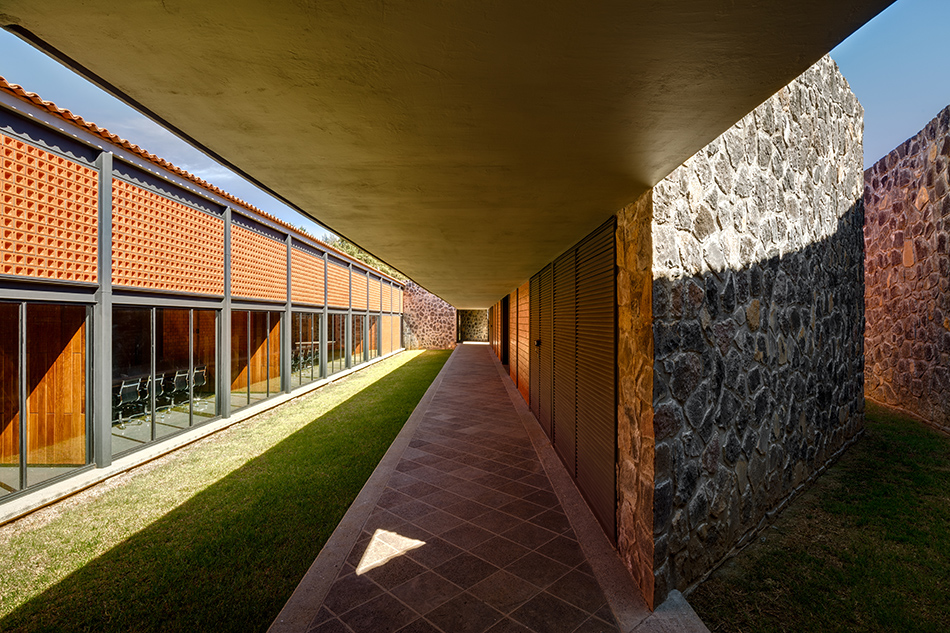 taller-mauricio-rocha-gabriela-carrillo-criminal-courts-patzcuaro-michoacan-mexico-designboom-04.jpg