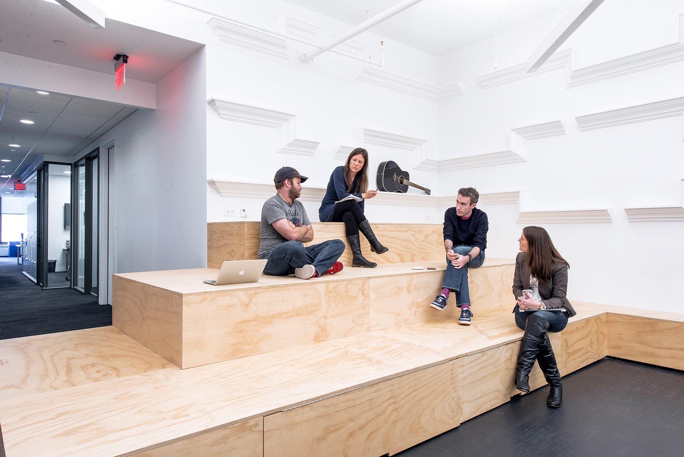 quartz-desai-chia-architecture-interiors-offices-manhatten-new-york-usa_dezeen_2364_col_19.jpg