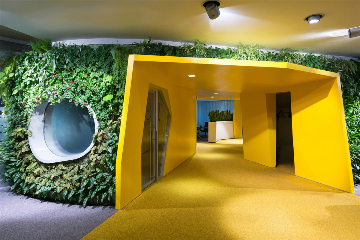 ARCH2O-Yandex-HQ-Second-Stage-Atrium-07.jpg