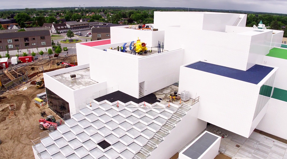 lego-house-drone-video-bjarke-ingels-group-big-museum-billund-denmark-designboom-03.jpg