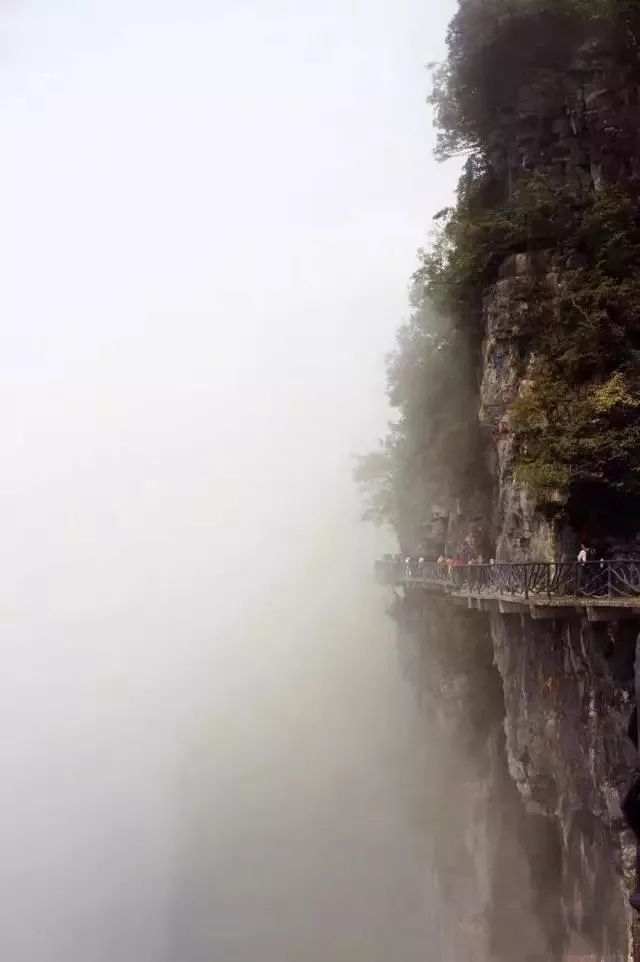 裸辞建筑师开始了流浪，他见到了那些让他想学建筑的风景