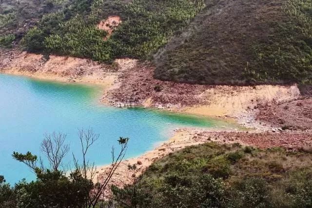 裸辞建筑师开始了流浪，他见到了那些让他想学建筑的风景