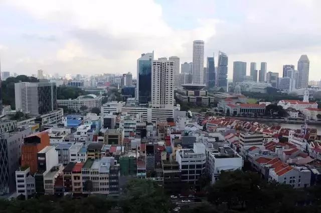 裸辞建筑师开始了流浪，他见到了那些让他想学建筑的风景