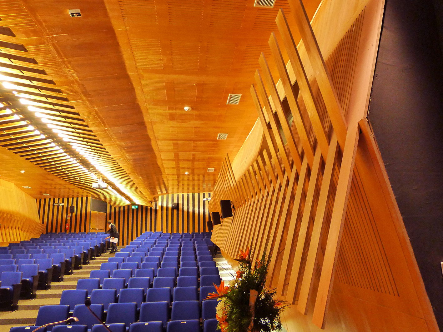 13_13._Auditorio_Detalle_Foto_Enrique_Browne.jpg