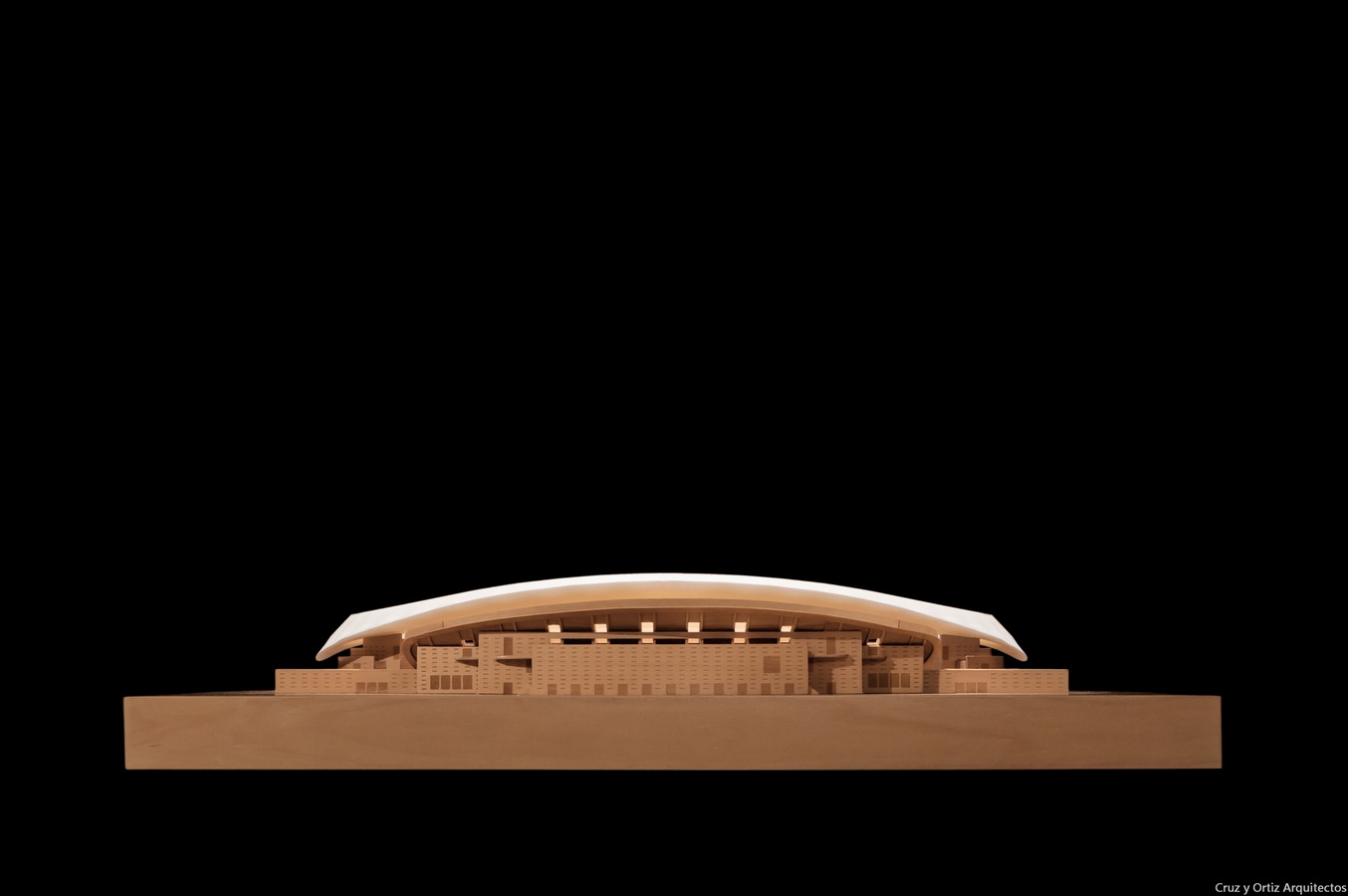 调整大小 16_Estadio-futbol-Atletico-Madrid_Design-maqueta_Cruz-y-Ortiz-Arquitectos_FWO-M_22-X.jpg