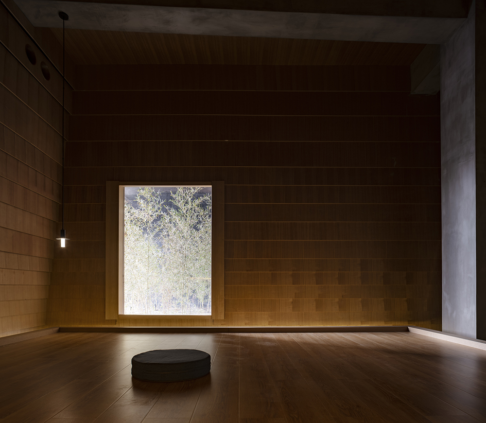 11_11_Meditation_Room_south_MG_1332-HDR-Pano.jpg