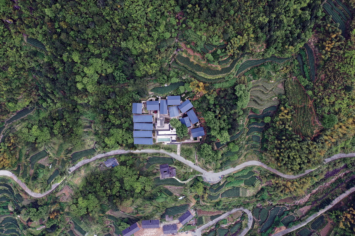 调整大小 05 鸟瞰图，aerial view.gad · line+ studio.jpg