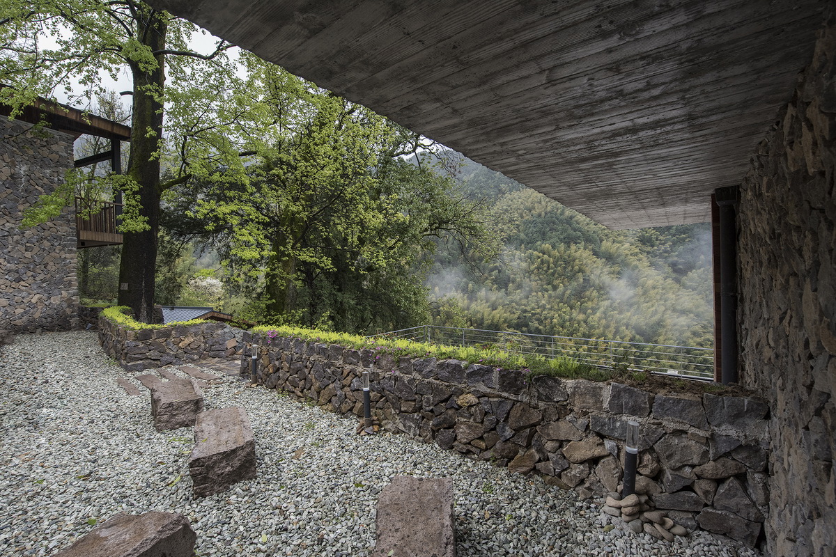 调整大小 08展现出中国乡村独有的美感，presented unique beauty of Chinese countryside without redundant decorating.jpg