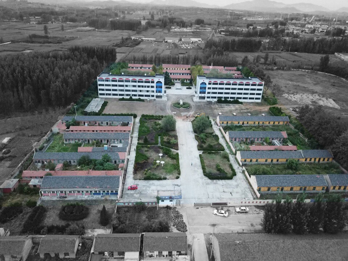 律动的砖红花园：日照1971研学营地旧学校改造 / DK大可建筑设计