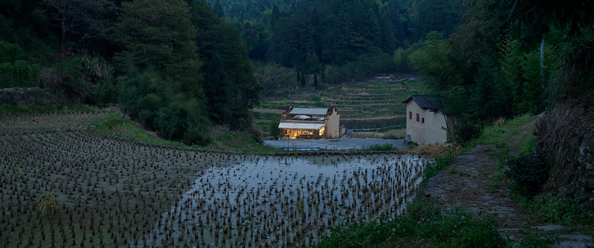 调整大小 06 水田中的书店 .陈颢  The bookstore in the paddy fields .CHEN Hao.jpg