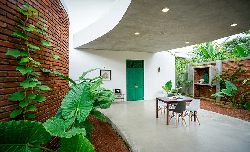 chathurika-kulasinghe-cul-de-sac-residence-sri-lanka-designboom-04.webp.jpg