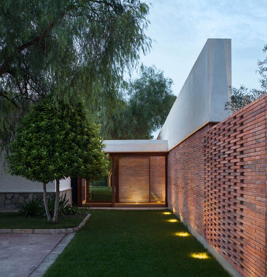 mesura-iv-house-casa-elche-architecture-arquitectura-elche-alicante-spain_dezeen_936_11.jpg