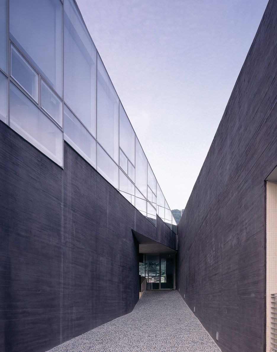 Kyomunsa-Office_Daniel-Valle-Architects_Paju-Book-City_Seoul_dezeen_936_0.jpg