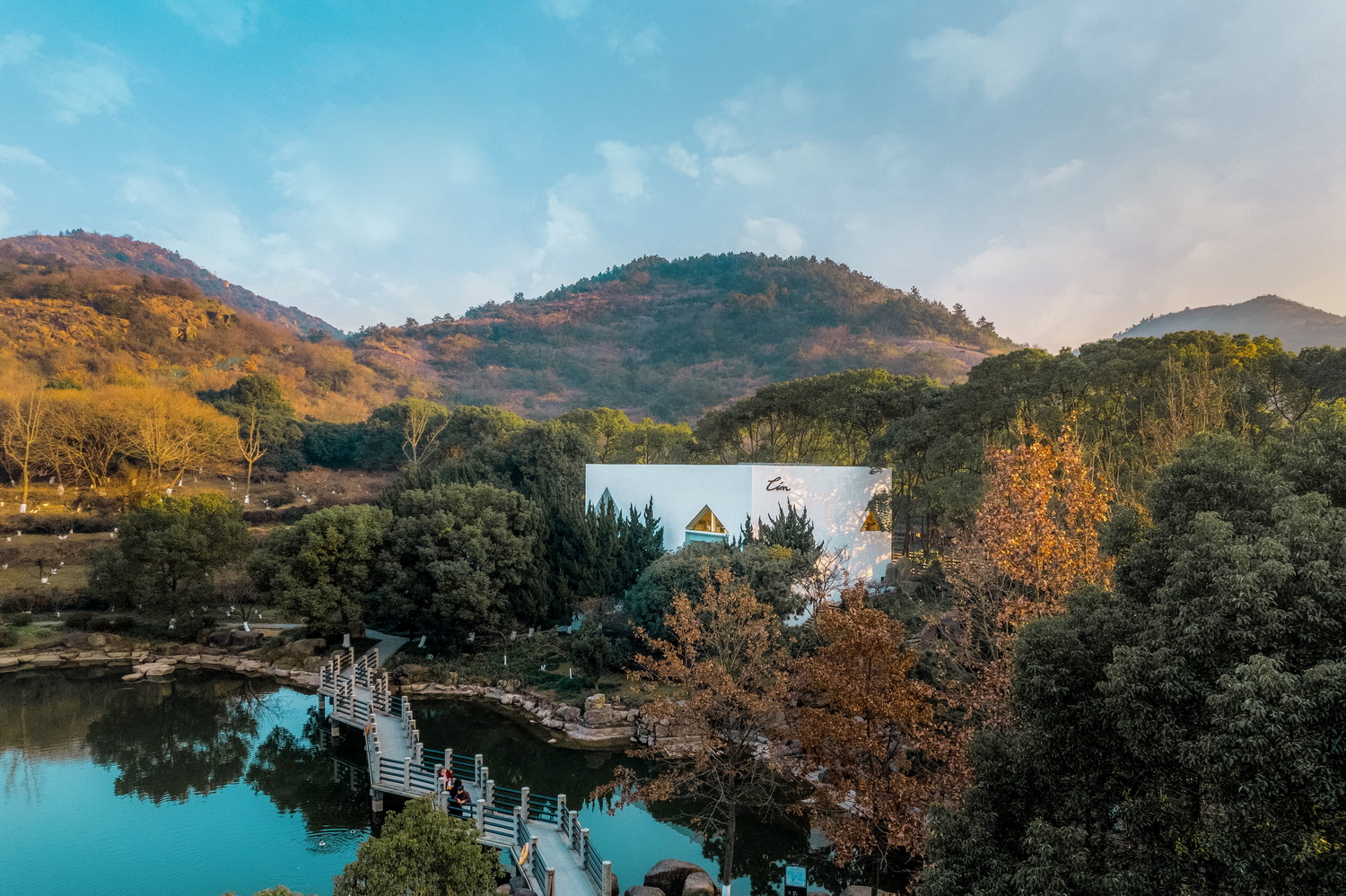 调整大小 8 湖边鸟瞰view from lake@徐英达-min.jpg