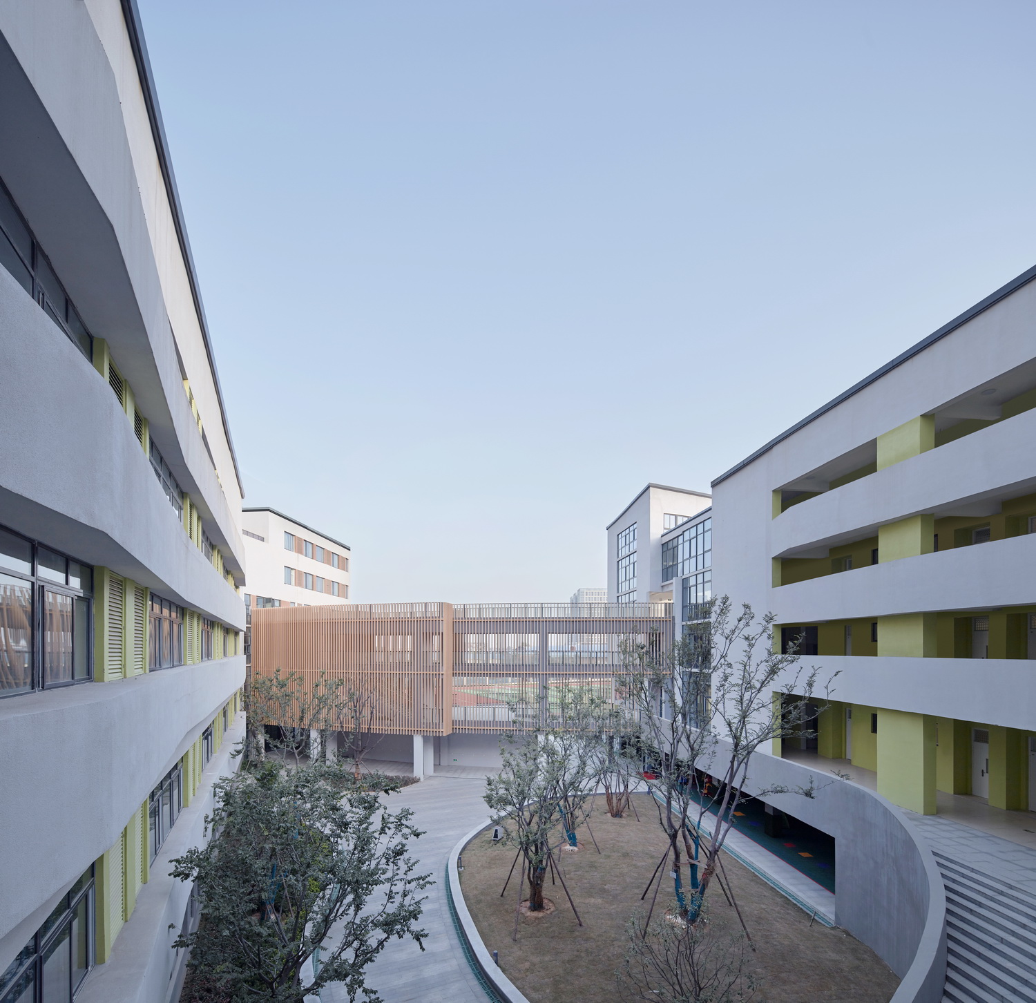 调整大小 小学部庭院-Courtyard of Primary School Department-夏强.jpg