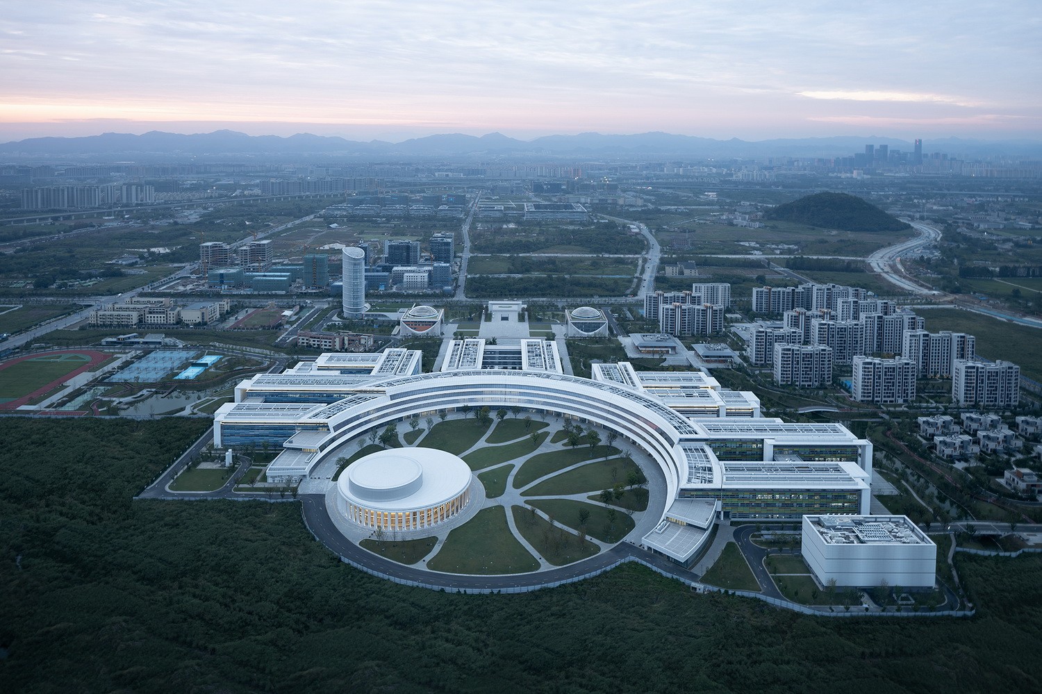 西湖大学（云谷校区）一期 / UAD浙大设计+HENN海茵建筑