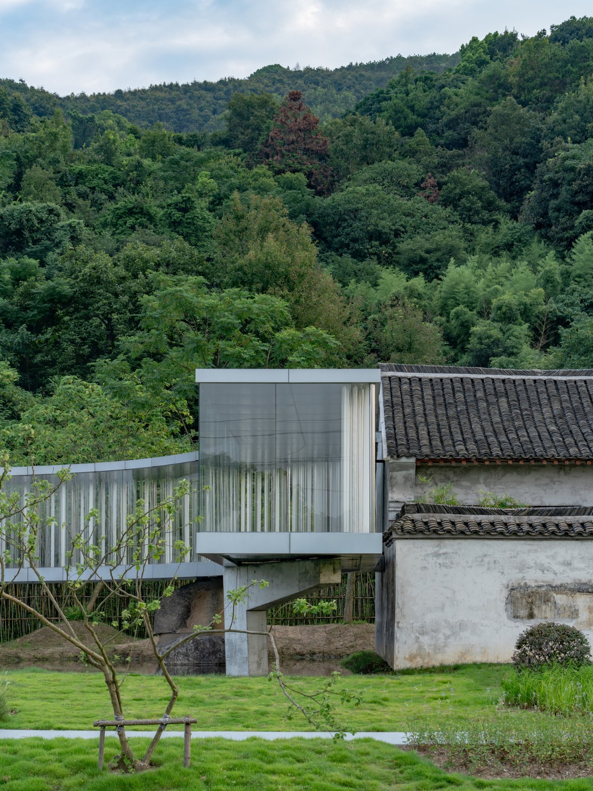 南北湖湖滨茶室 / 十域建筑